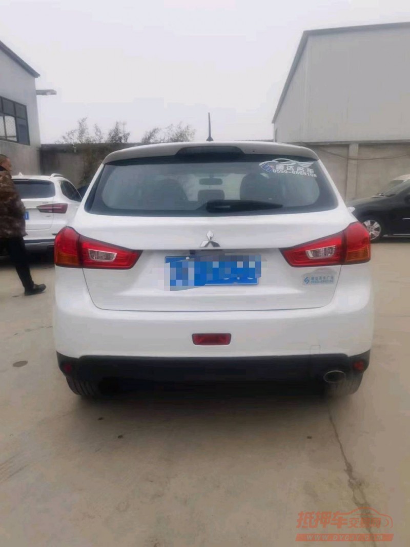 保定15年三菱劲炫9