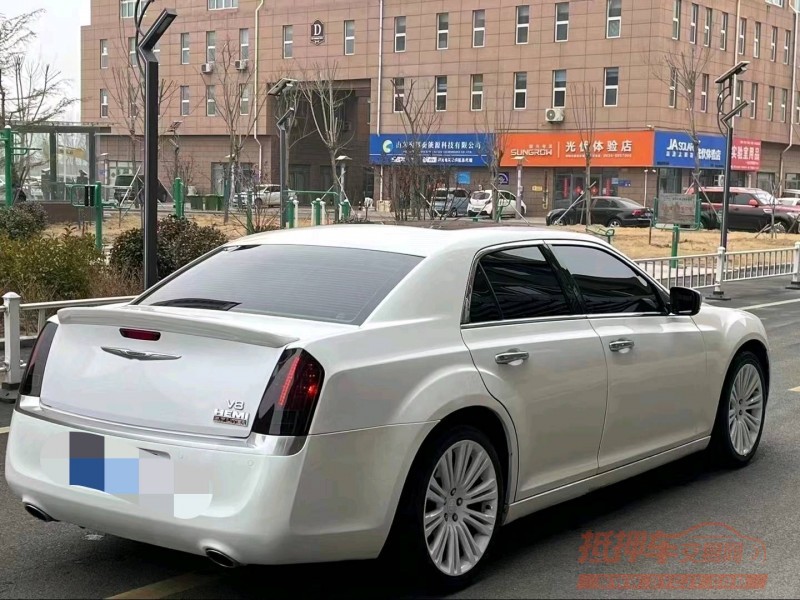 济南13年克莱斯勒300C3