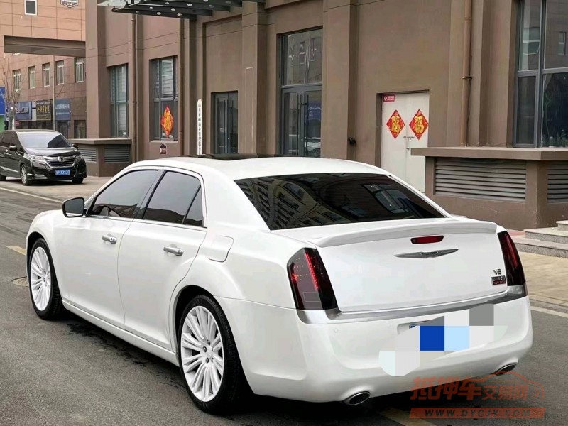 济南13年克莱斯勒300C2