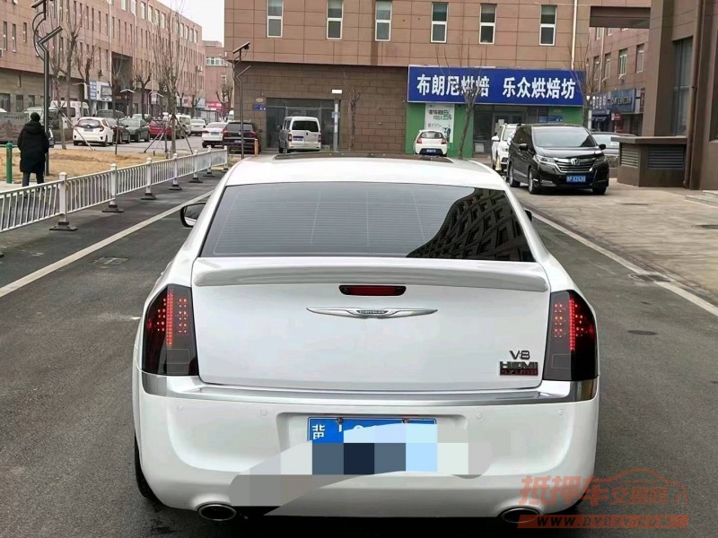 济南13年克莱斯勒300C1