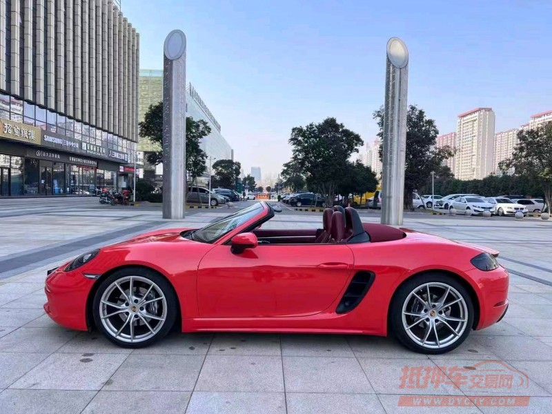 东营18年保时捷7186