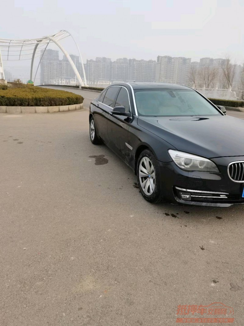 济南13年宝马7系7