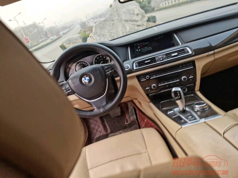济南13年宝马7系5