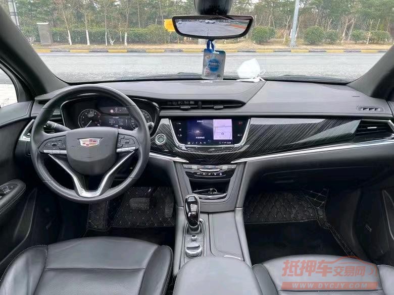 盐城20年凯迪拉克XT67