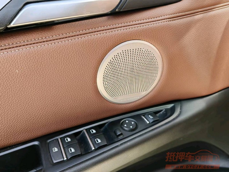 北京19年宝马X68