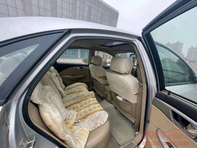 济南12年别克凯越3