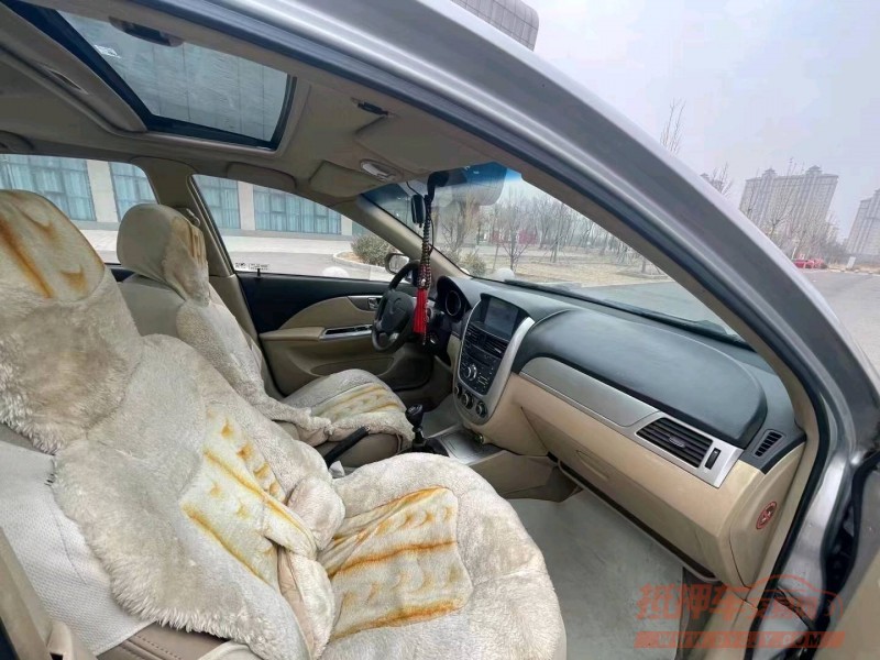 济南12年别克凯越6