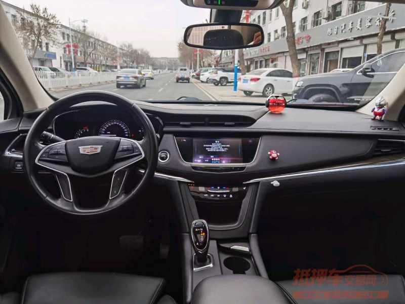 保定17年凯迪拉克XT56