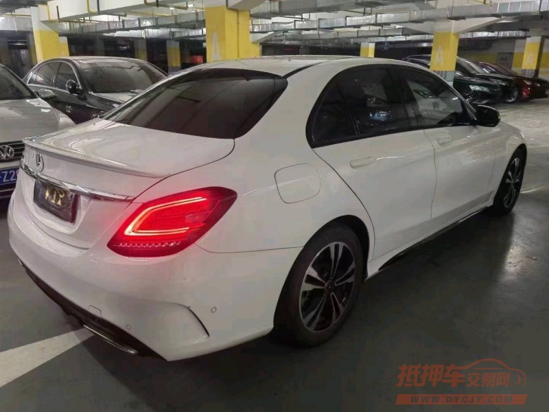 北京19年奔驰C3