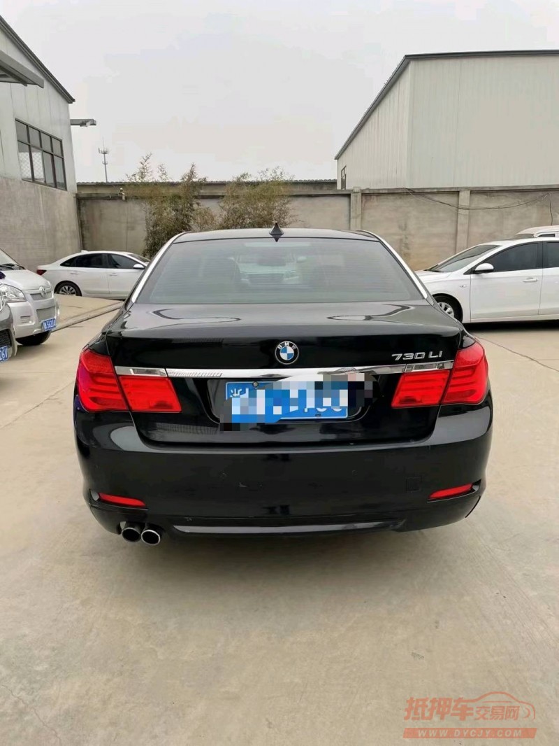 保定12年宝马7系9
