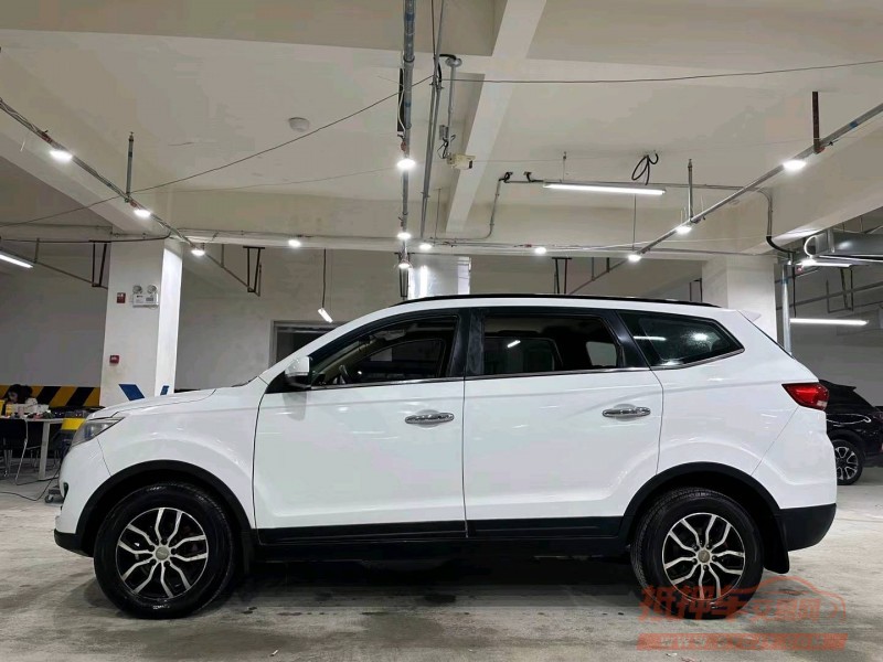 成都18年力帆汽车迈威4