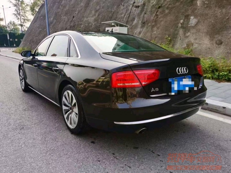 宜昌14年奥迪A8L3
