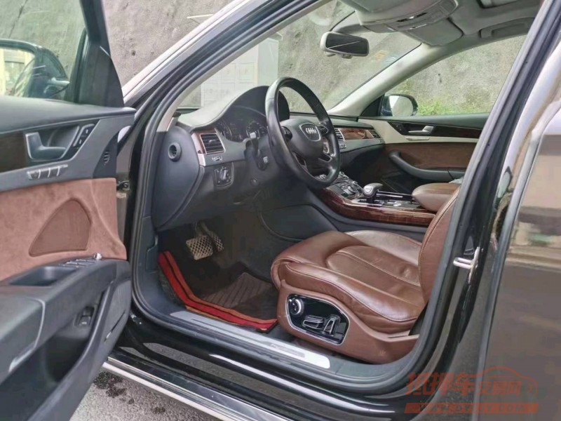 宜昌14年奥迪A8L8