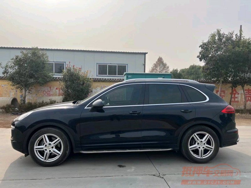 北京16年保时捷卡宴5