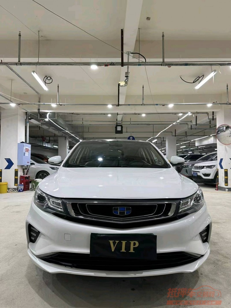 成都18年吉利帝豪1