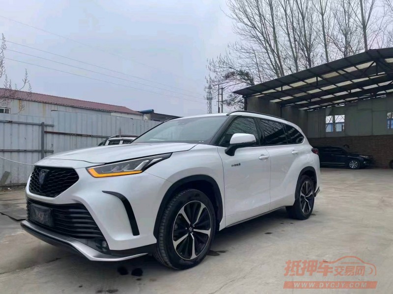 邯郸22年丰田皇冠2