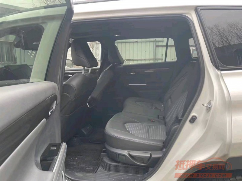 邯郸22年丰田皇冠6