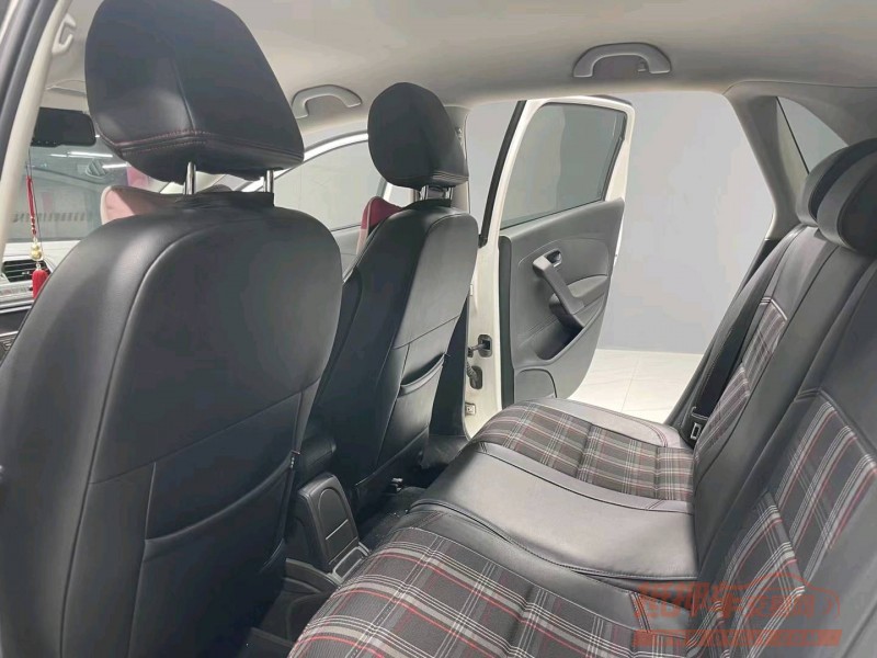 成都15年大众polo5