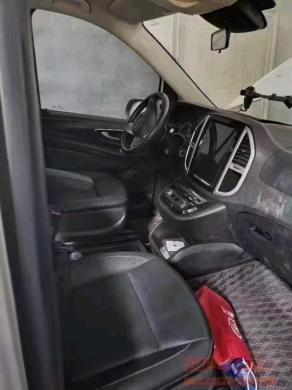 邯郸20年奔驰威霆3