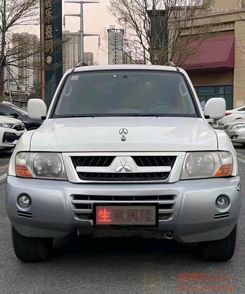 珠海10年三菱帕杰罗1