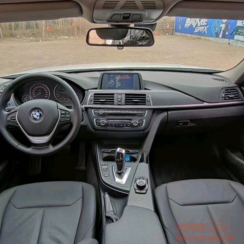 济南16年宝马3系9
