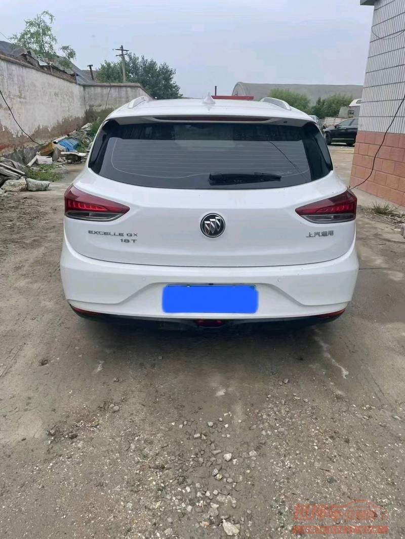 济南19年别克威朗9