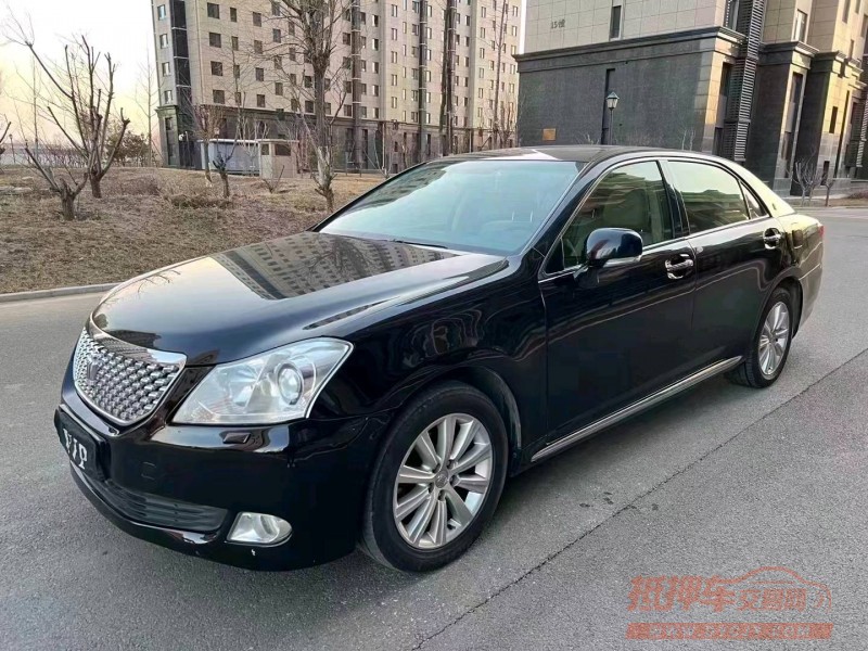 廊坊12年丰田皇冠3