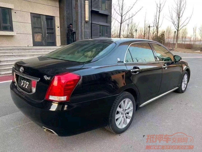 廊坊12年丰田皇冠4