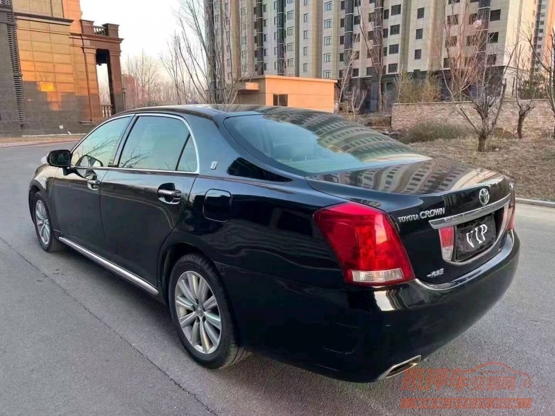 廊坊12年丰田皇冠5