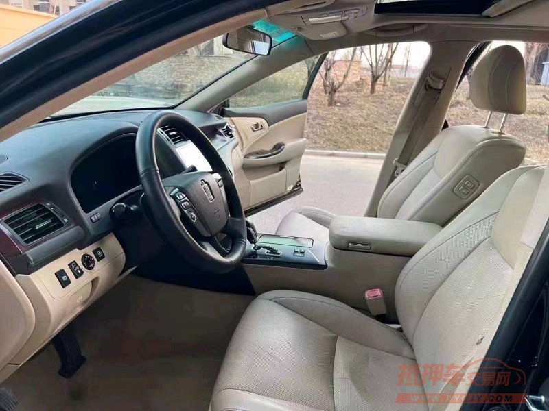 廊坊12年丰田皇冠6