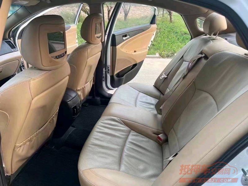 廊坊13年现代索纳塔八6