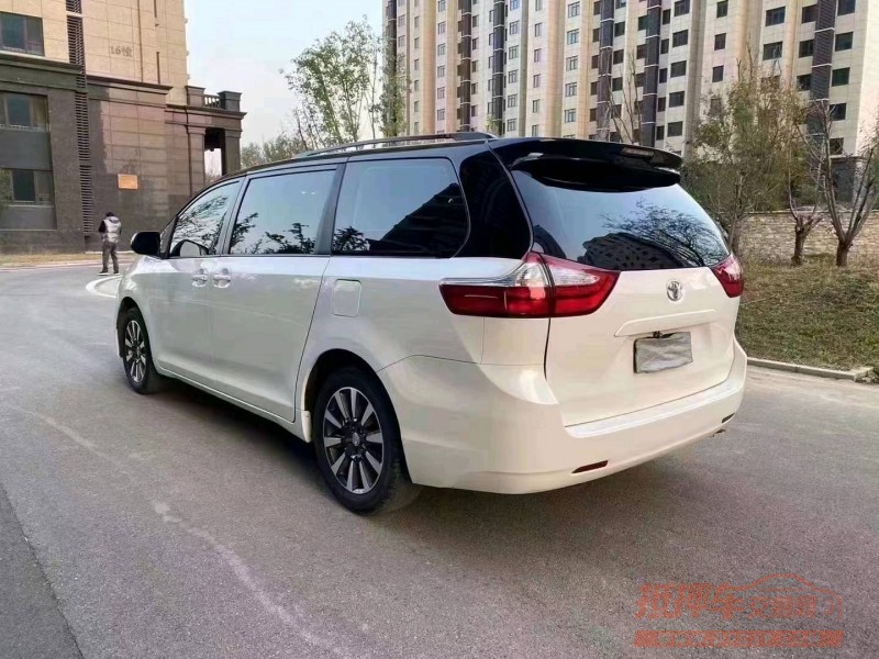 廊坊12年丰田塞纳7