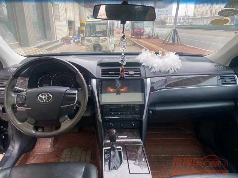 济南17年丰田凯美瑞6