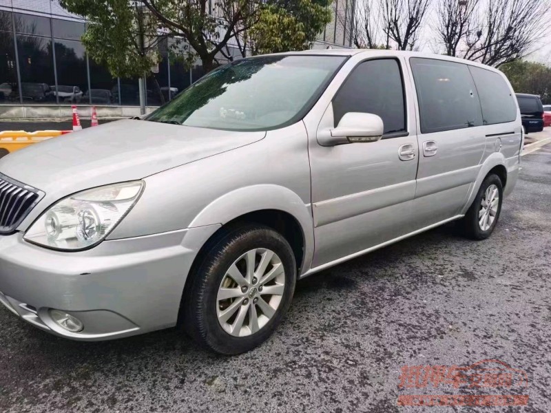 济南13年别克GL82