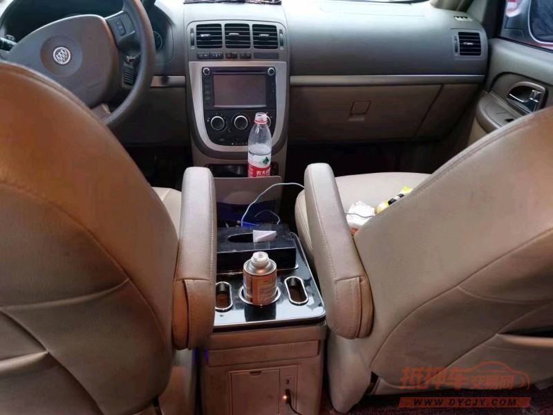 济南13年别克GL83