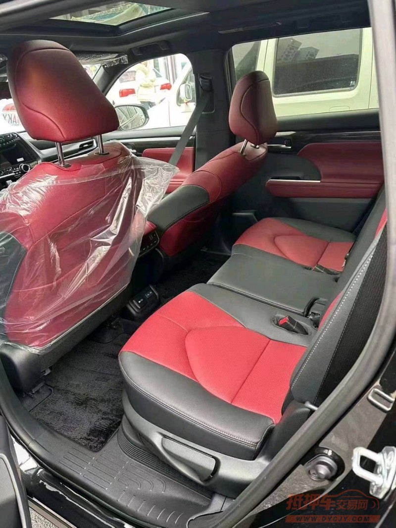 邯郸23年丰田皇冠3