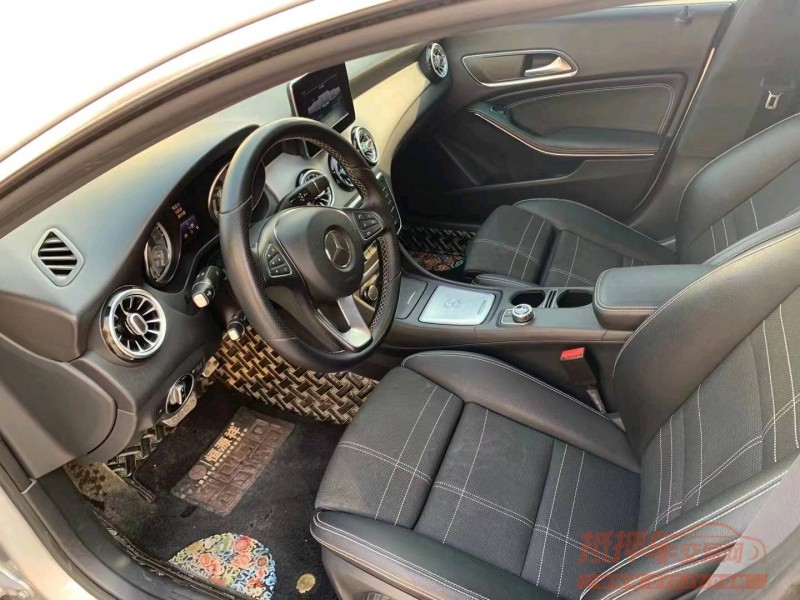 保定19年奔驰CLA2