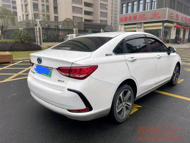 淮南21年北汽新能源EU系列6