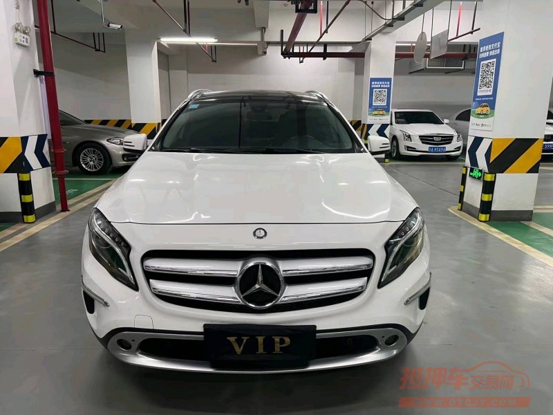 成都16年奔驰GLA8
