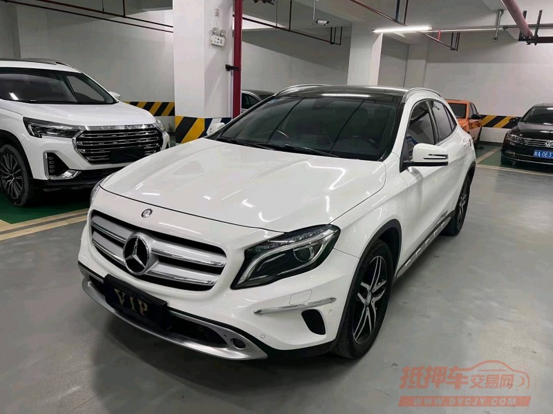 成都16年奔驰GLA7