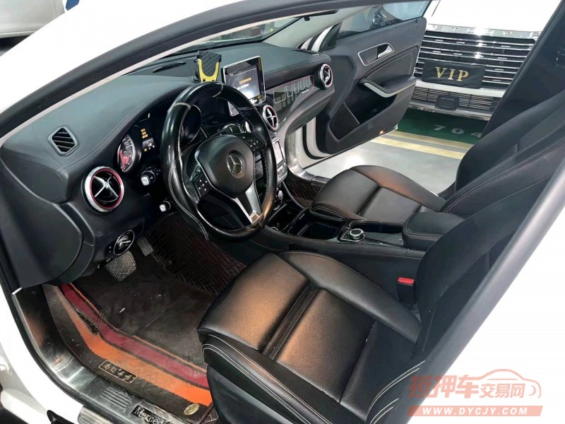 成都16年奔驰GLA4