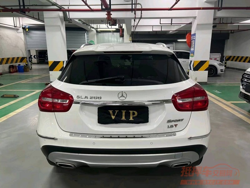 成都16年奔驰GLA1