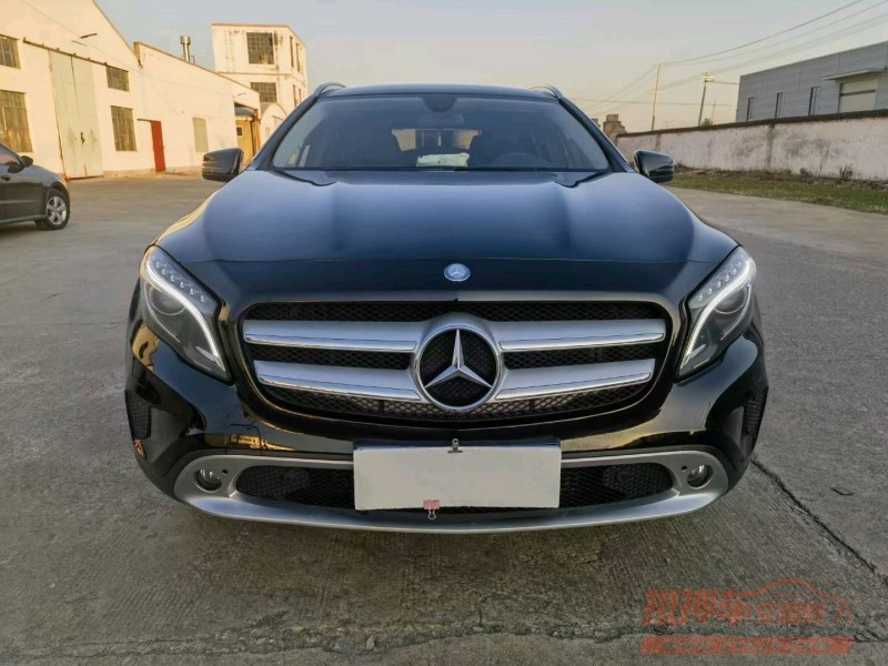 徐州17年奔驰GLA8