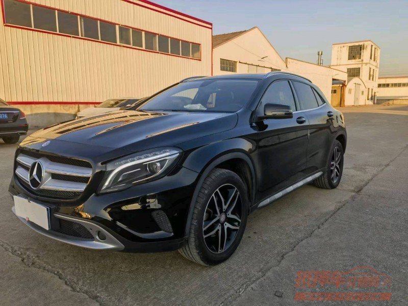 徐州17年奔驰GLA7