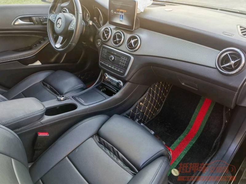 徐州17年奔驰GLA4