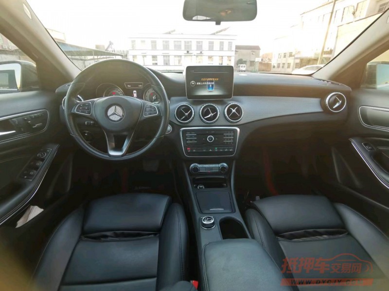 徐州17年奔驰GLA5