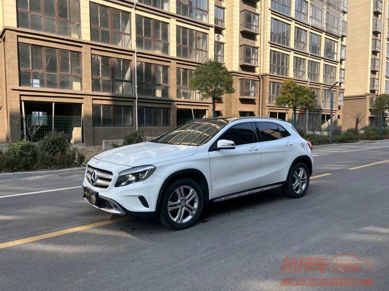 徐州17年奔驰GLA8