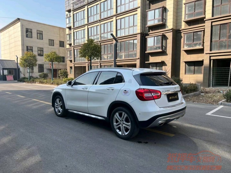 徐州17年奔驰GLA2