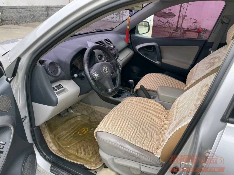 枣庄11年丰田RAV44