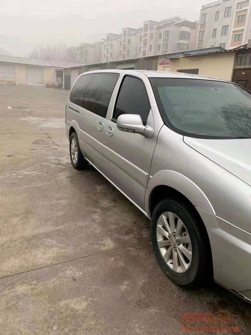 枣庄16年别克GL88